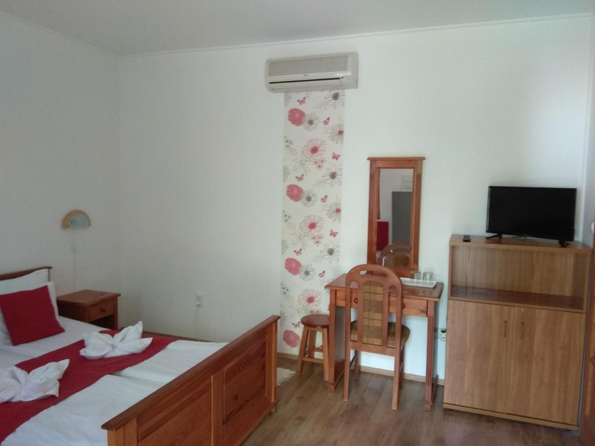 Tiszafüred Nadas Pihenopark מראה חיצוני תמונה
